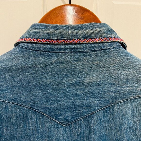 Vtg 70's Maverick Embroidered Denim Pearl Snap Shirt Long Tail Western Cowboy - Picture 2 of 16